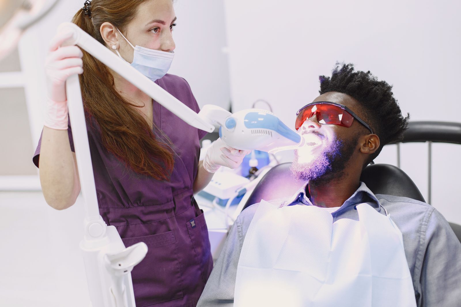 Professional teeth whitening treatment in Dubai